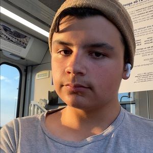 Meet your Posher, Cameron j.